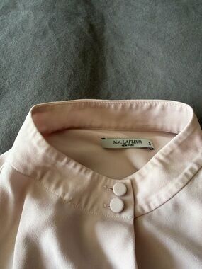 MM.LaFleur Blush Pink Sleeveless Blouse Mock Neck Draped Front Silk Feel Size S